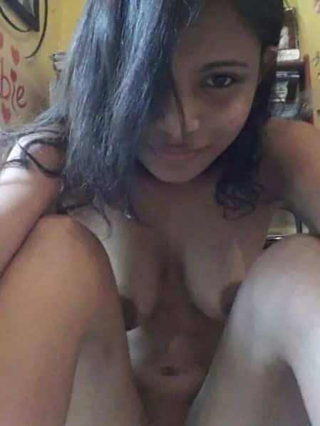 Desi girl nude photos have gone viral 1