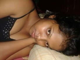 Desi girl nude photos of Desi teen exposing her topless body 2