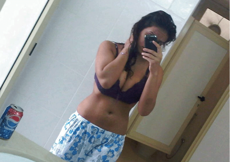 Desi girl nude photos online 5