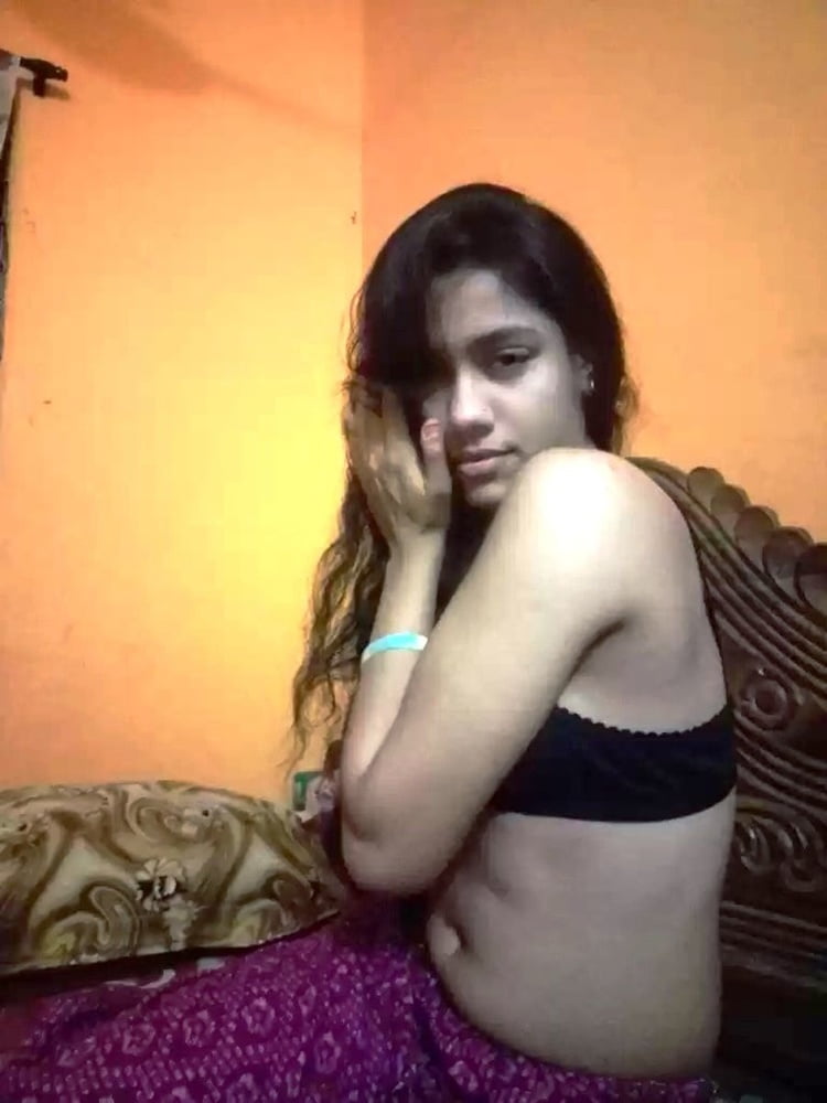 Desi girl nude photos to charge up your sex nerves 2