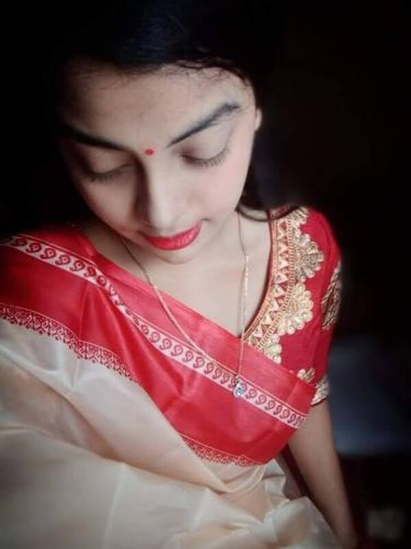 Desi girlfriend exposing nude body showing photos 5
