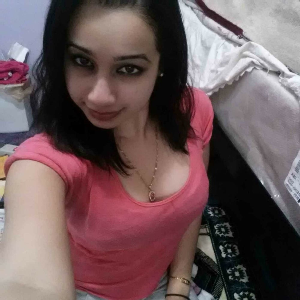 Desi girlfriend nude photos online 1