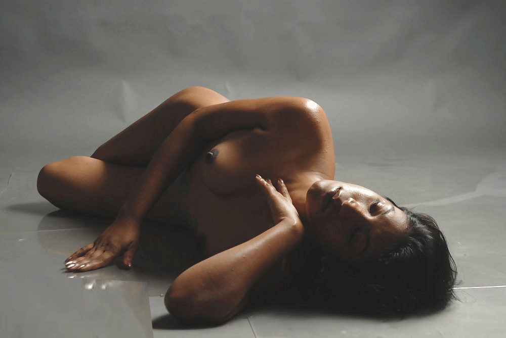 Desi Girls Nude Photography collection goes trending on the internet 4