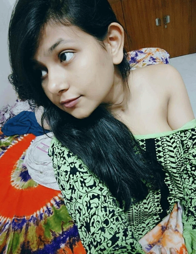 Desi Hot Babe nude photos online 3