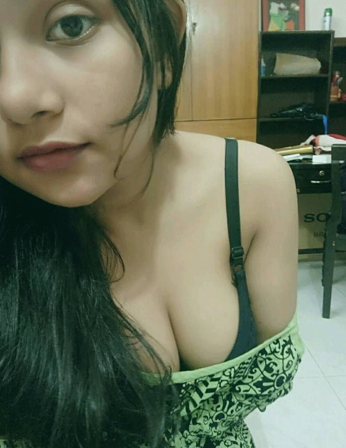 Desi Hot Babe nude photos online 4