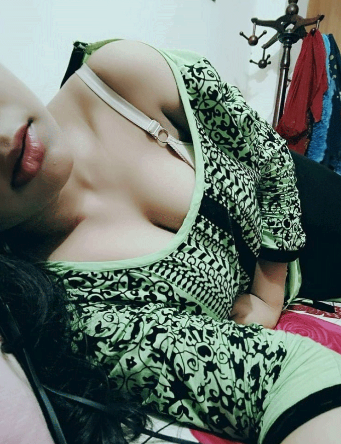 Desi Hot Babe nude photos online 5