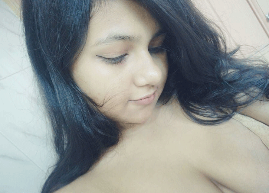 Desi Hot Babe nude photos online 9