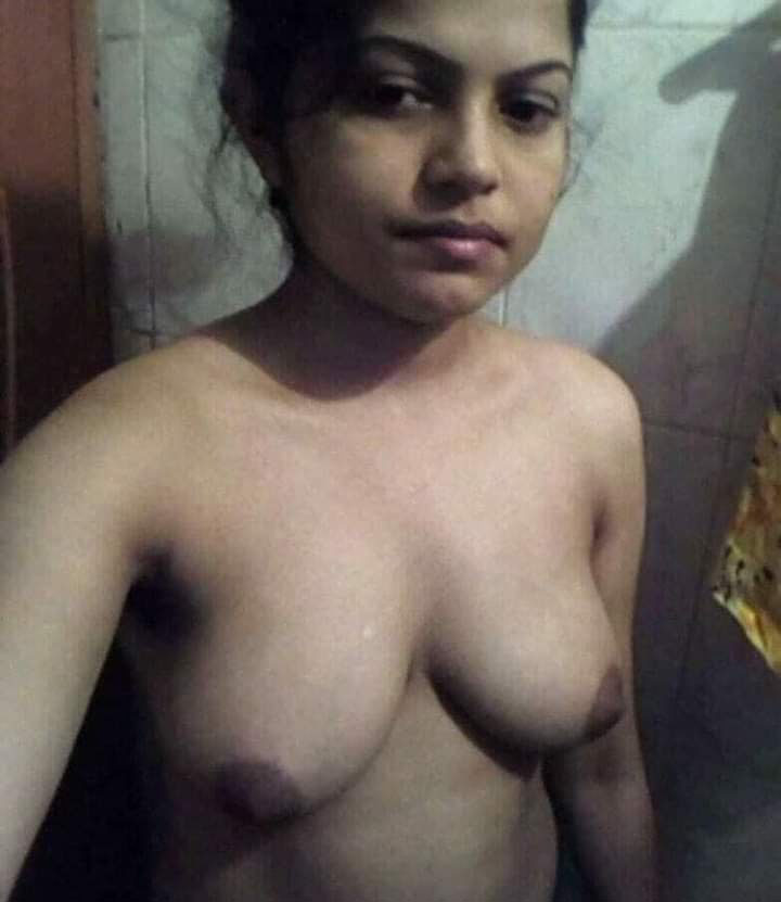 Desi hot girlfriend leaked nudes 7