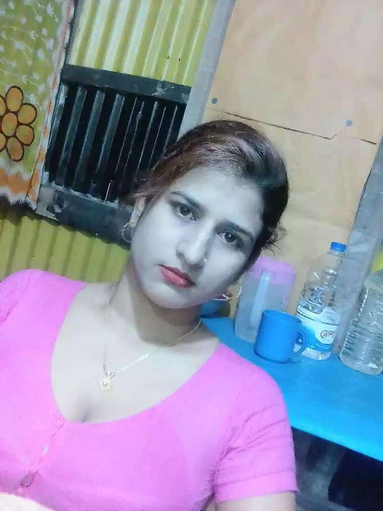 Desi housewife nude photos looks stunning hot 3
