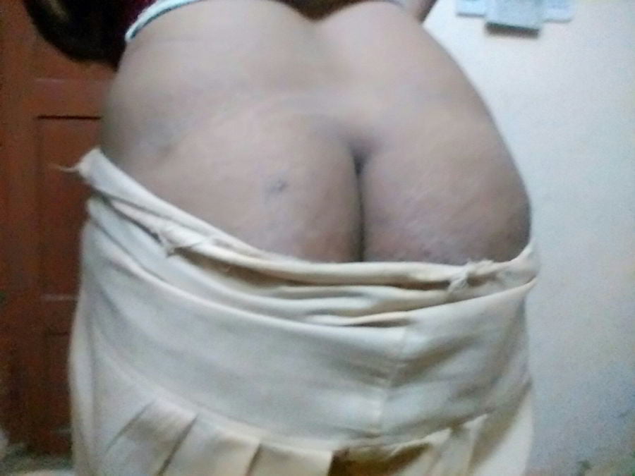 Desi housewife showing big ass photos 5