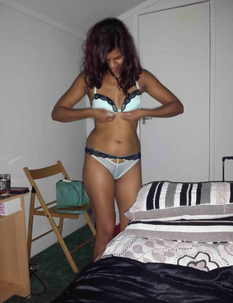 Desi juicy tits exposing girl from Bengaluru 1