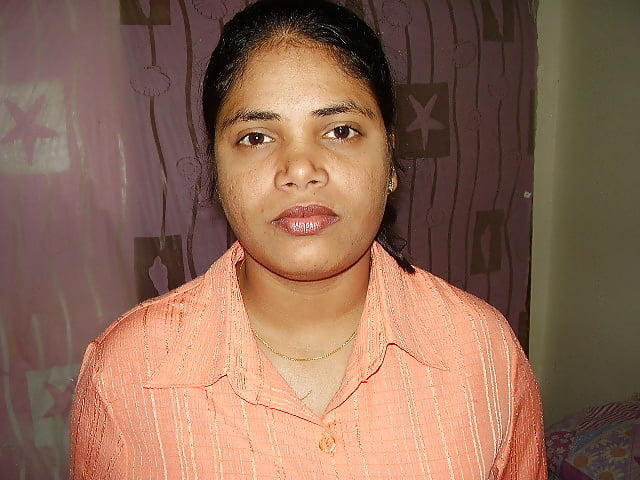 Desi mature chubby girl nude photos 2