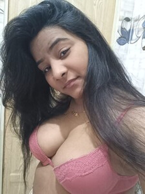 Desi new pics of wet and nude big boobs girlfriend 2