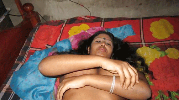 Desi sexy Bhabhi nude photo collection 11