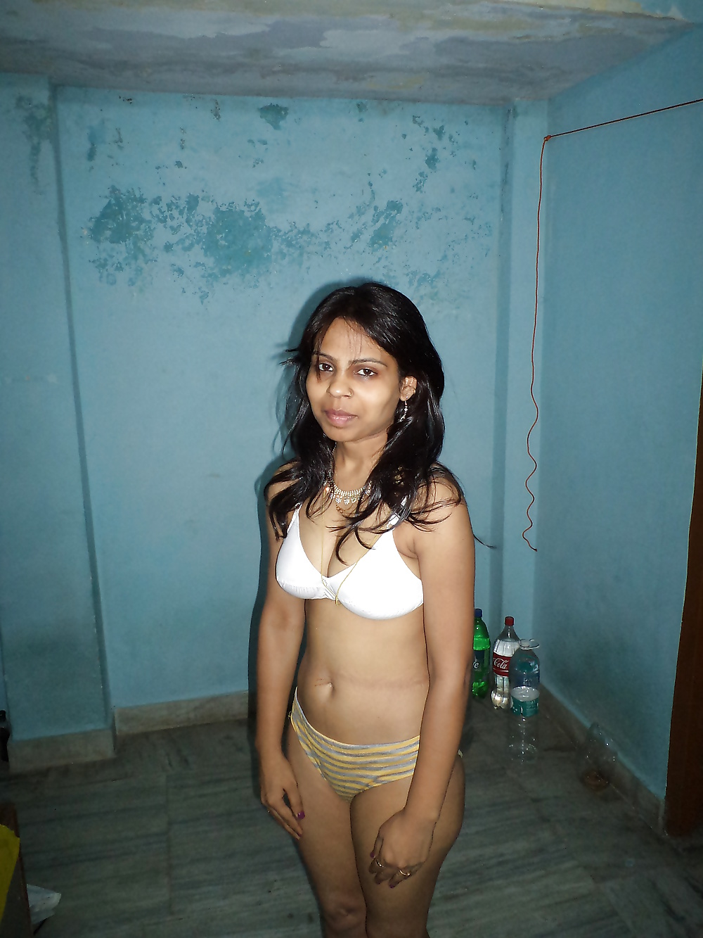 Desi skinny babe nude pics exposed 4