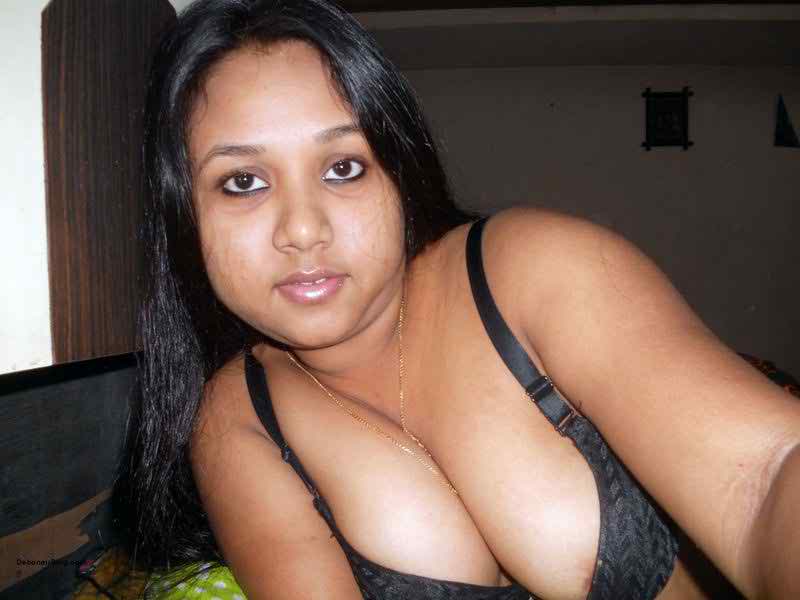 Desi sluts playing with their big boobs and seducing their lover 9