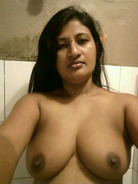 Desi slutty wife pics shared with her husband got leaked 2