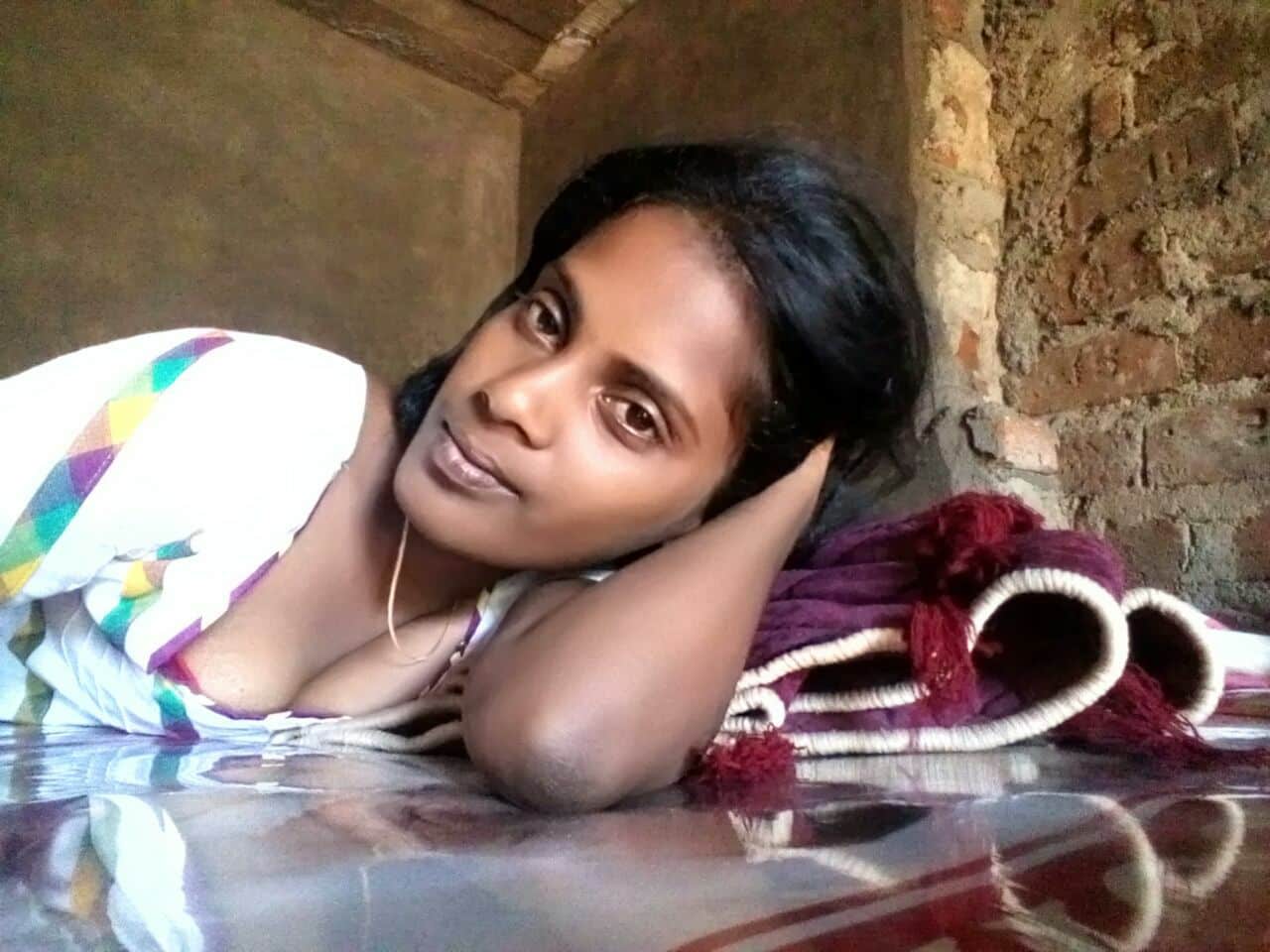 Desi village wife naked boobs photos slideshow 5