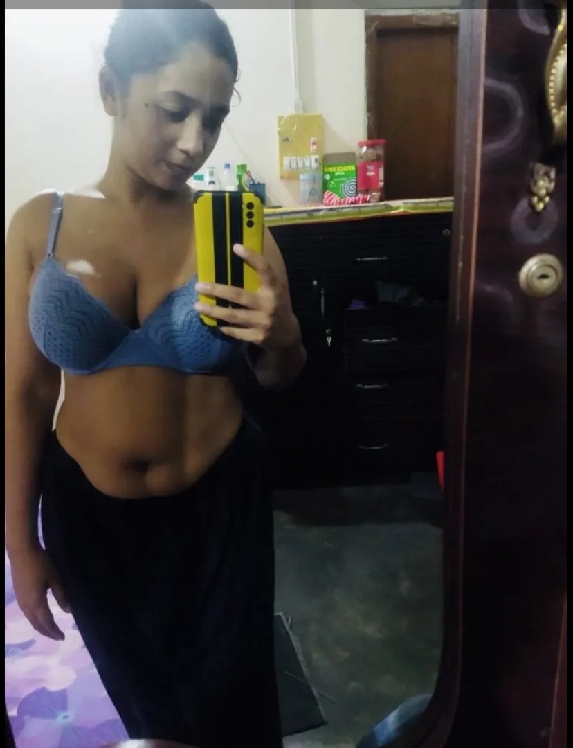 Desi wife fucking with husband friend pics 1