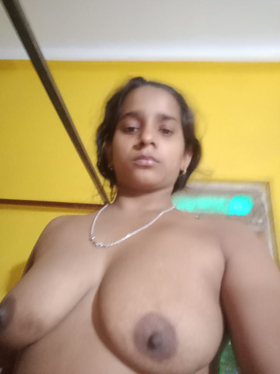 Divorced aunty showing huge boobs – topless show 6
