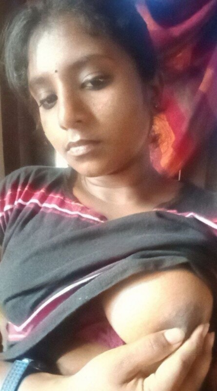 Dusky Tamil girl topless selfies for boyfriend 3