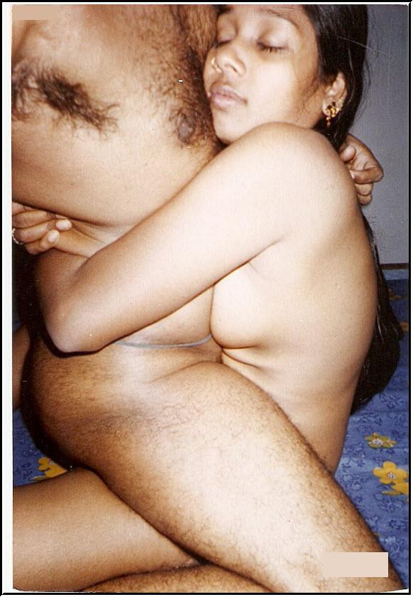 Exclusive gallery of Desi Indian Bhabhi sex photos 5