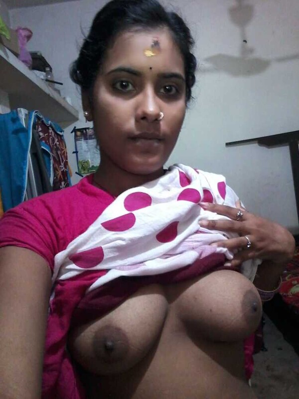 Exposing nude photos of sexy girlfriend 4