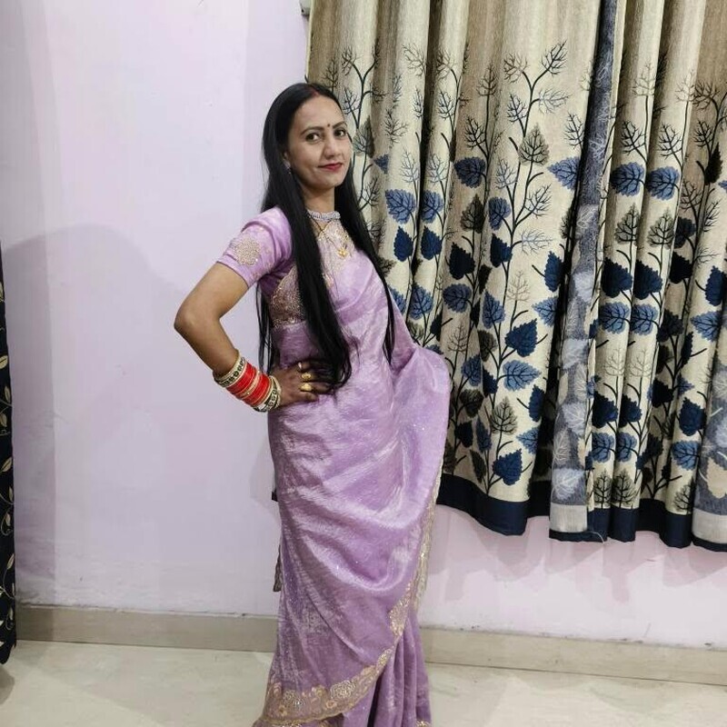 Famous desi bhabhi topless big boobs showing 1
