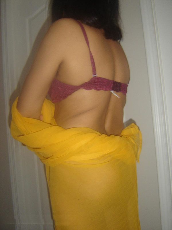 Free sex pics of a mature house wife stripping and teasing her husband 6