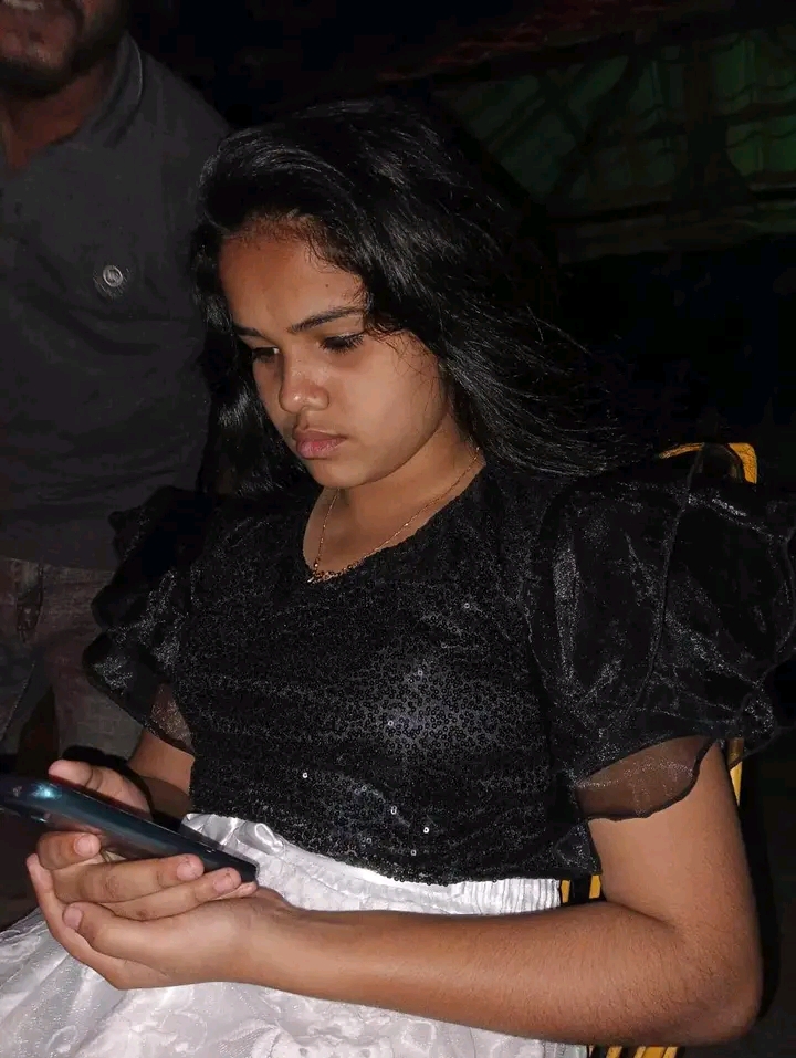 GF topless boobs show photos taken before sex 1