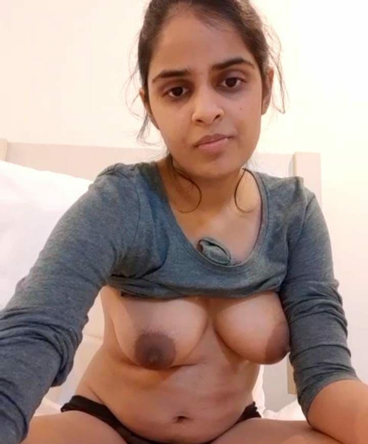 Gorgeous Indian beauty sexy pics 2