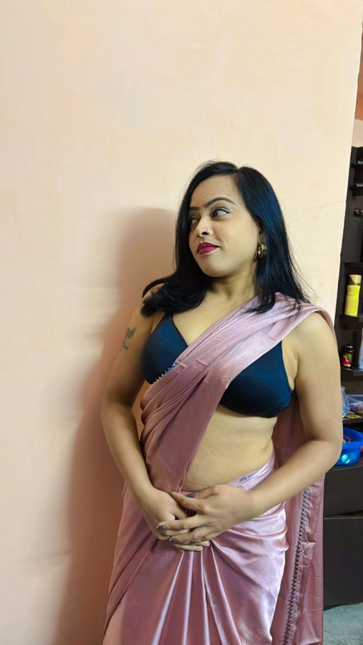 Gorgeous Indian escort girl nude sex with client 4