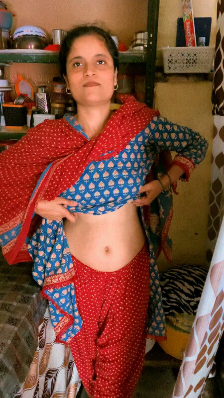 Gujju village bhabhi sucking dick of house owner 4