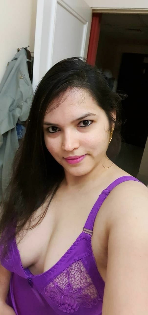 Hairy pussy homely bhabhi nude sex photos 1