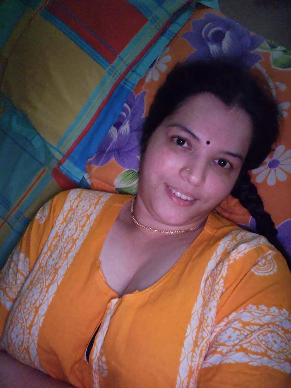 Hairy pussy homely bhabhi nude sex photos 6