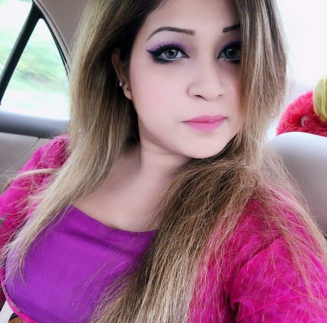 High class Desi girl mirror naked photos released 1