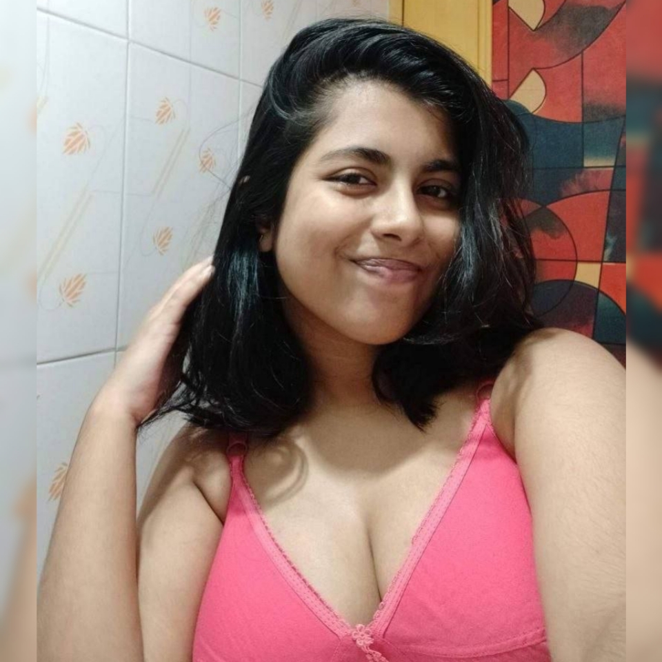 High class Indian wife nude photos exclusive 3