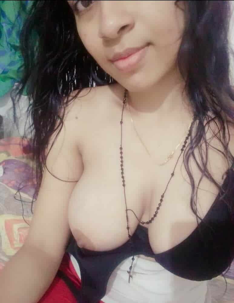 High-quality Beautiful Desi girl pics 6