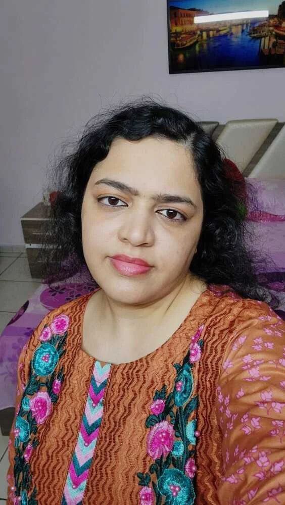 Hijabi milk tanker bhabhi nude unseen pics 1
