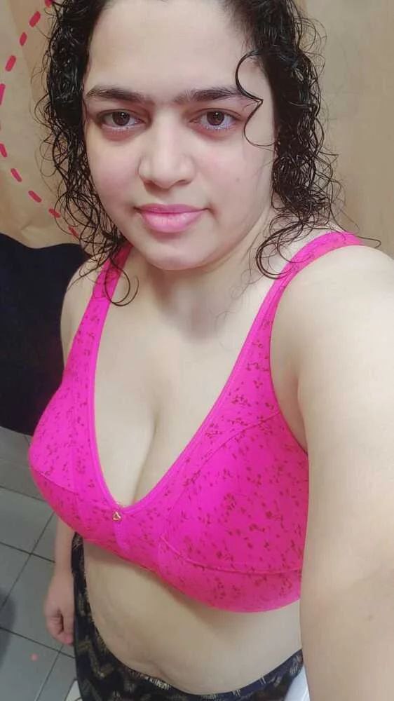 Hijabi milk tanker bhabhi nude unseen pics 3