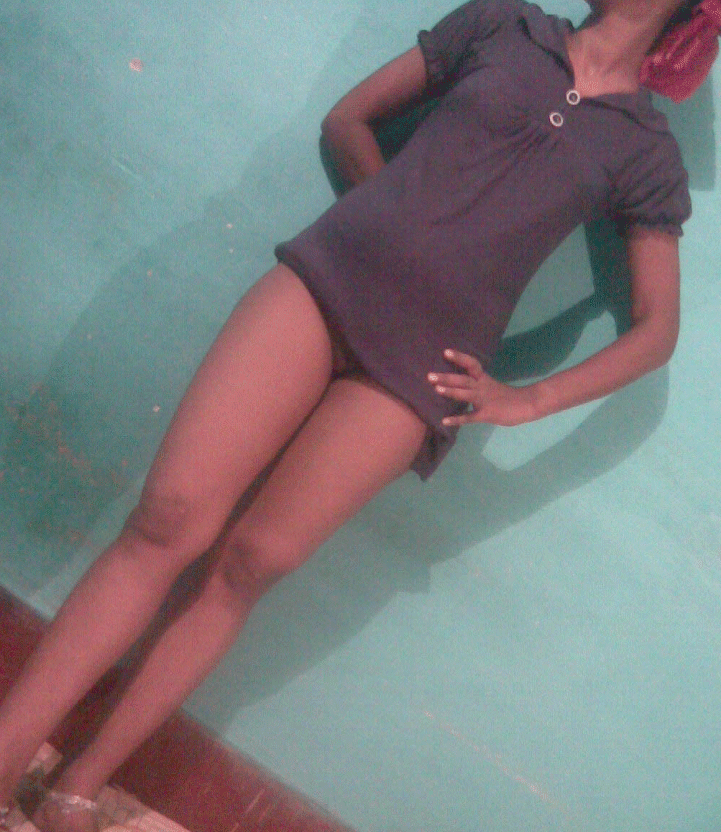 Home alone Desi girl nude pics 6