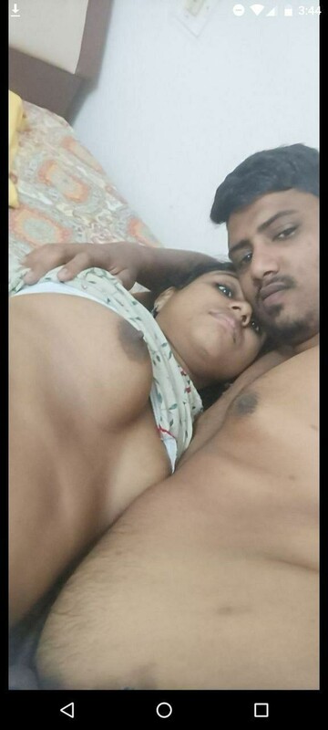 Homely Tamil wife boobs showing romance with husband 5
