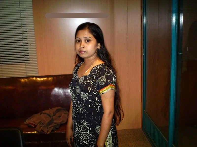 Hot Bangla girl stripping nude in front of her boyfriend 8