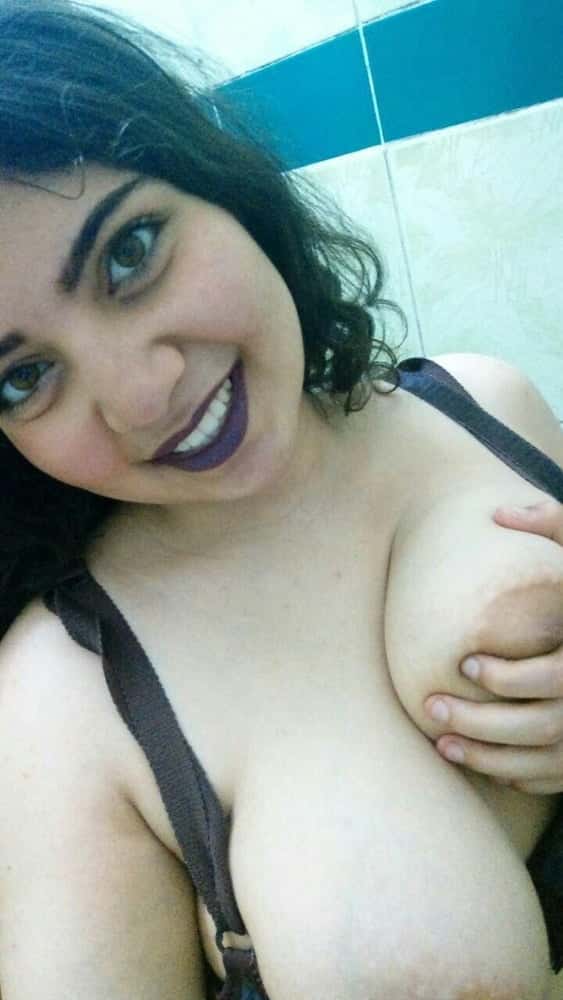 Hot Bangladeshi girl pics online 2