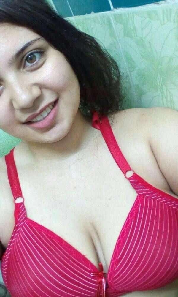 Hot Bangladeshi girl pics online 7