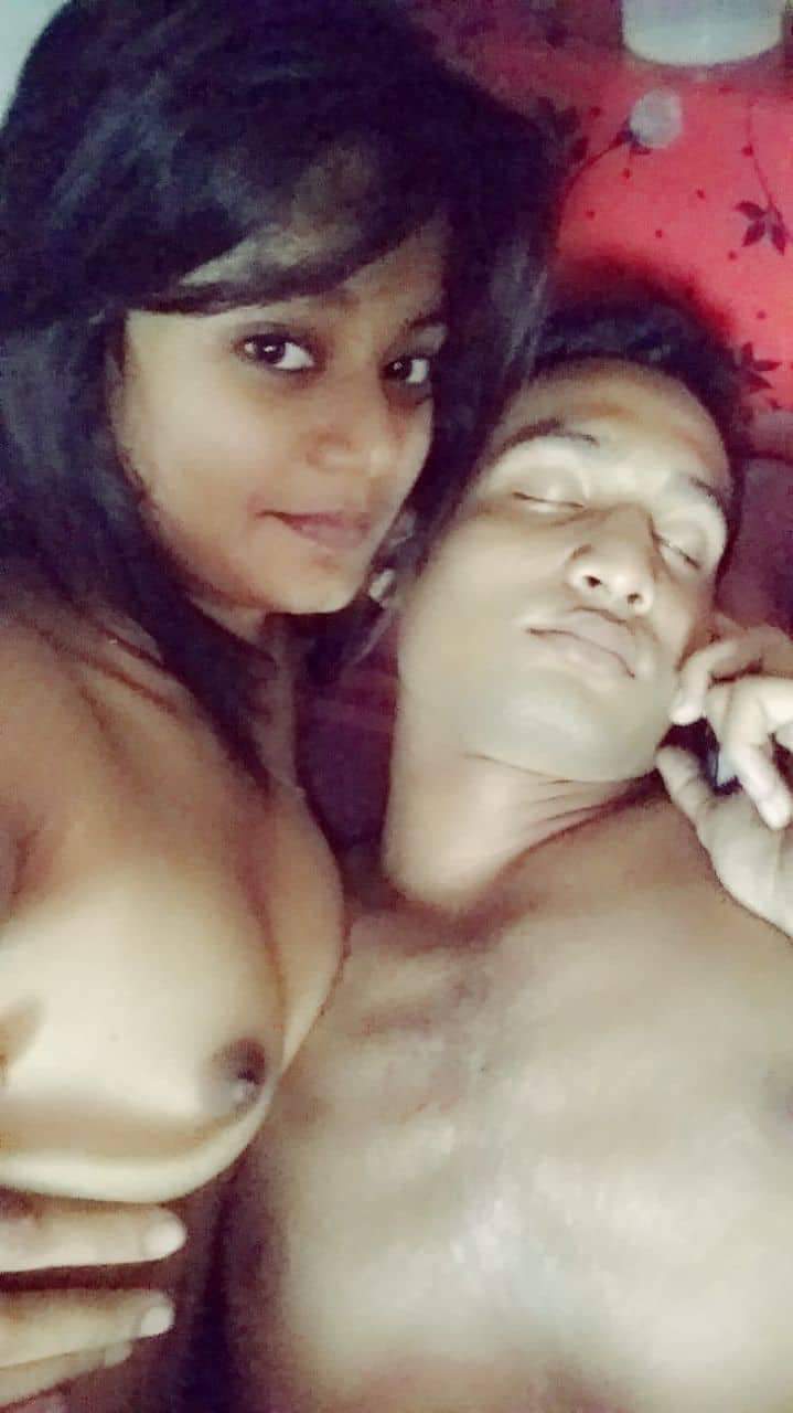 Hot Desi girl with her lover photos 4