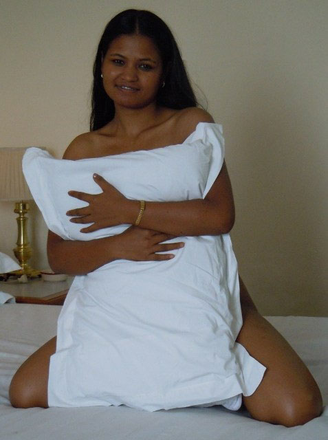 Hot Desi pussy lips picture collection 1