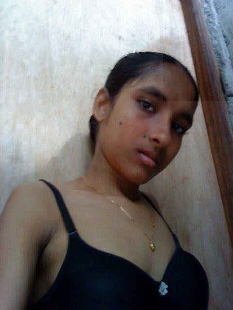 Hot Indian girl nude photos goes viral throughout the internet 2