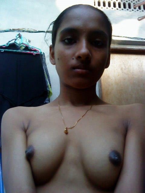 Hot Indian girl nude photos goes viral throughout the internet 9