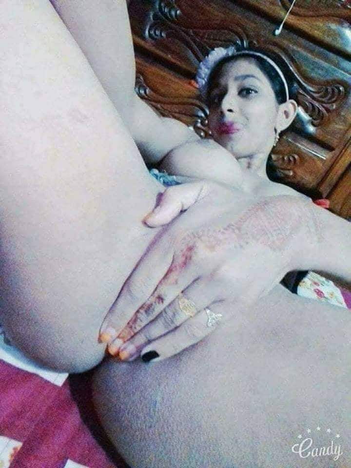 Hot Indian pussy pics of a newly married bhabhi 12